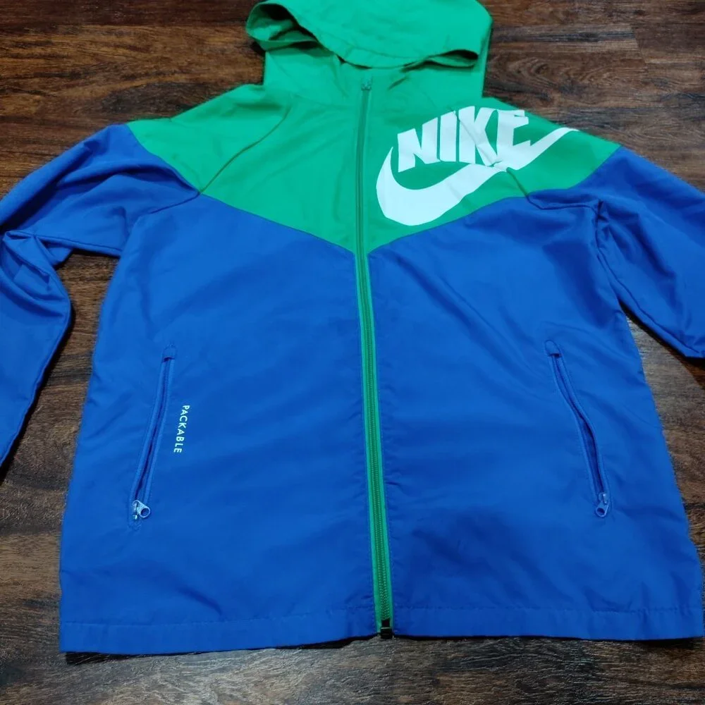 Nike Windbreaker Jacket and Tee Shirt Activewear Set Blue/Green/Black Boys Large